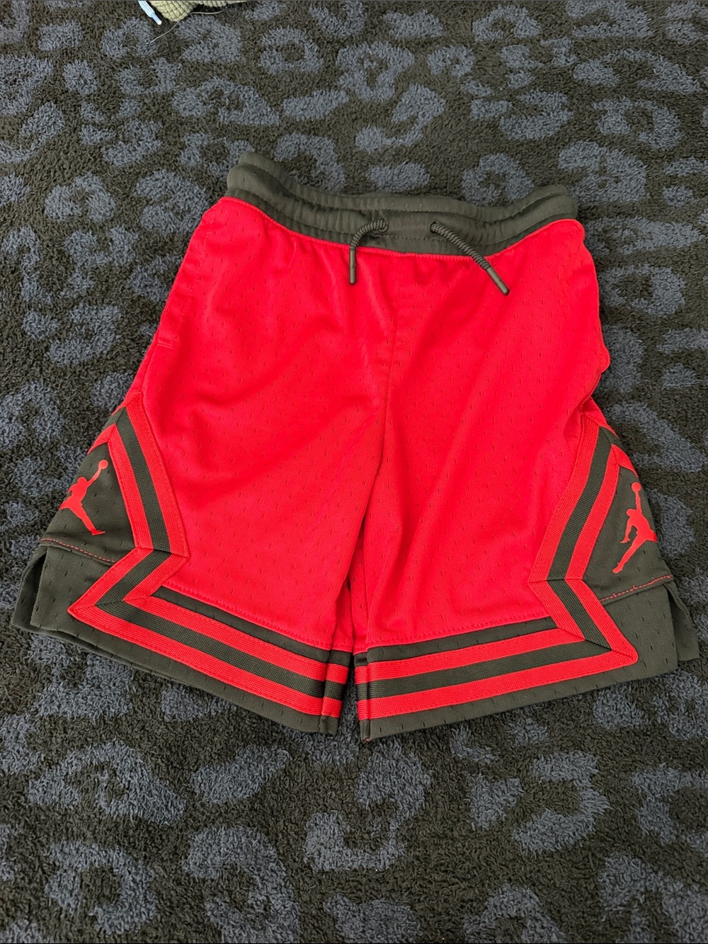 Jordan Mesh Shorts boys size 5-6